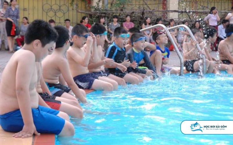 Kỹ năng bơi lội là phần không thể thiếu trong cuộc sống hằng ngày của chúng ta