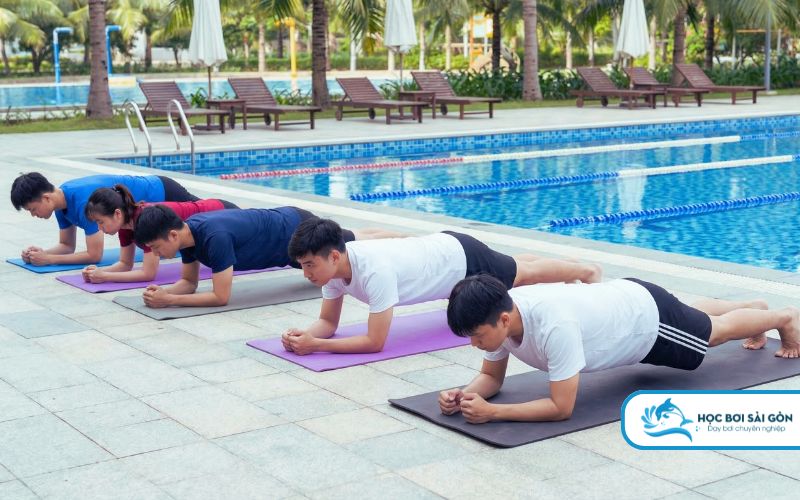 Bài tập Plank rèn luyện cơ lõi cho người học bơi