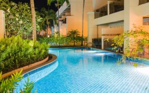Dịch vụ vệ sinh hồ bơi chuyên nghiệp tại tphcm