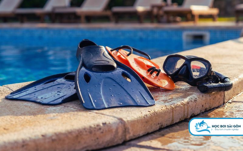Dụng cụ học bơi nâng cao chuyên nghiệp.