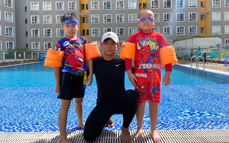 12 lý do ba mẹ nên cho con đi học bơi ngay