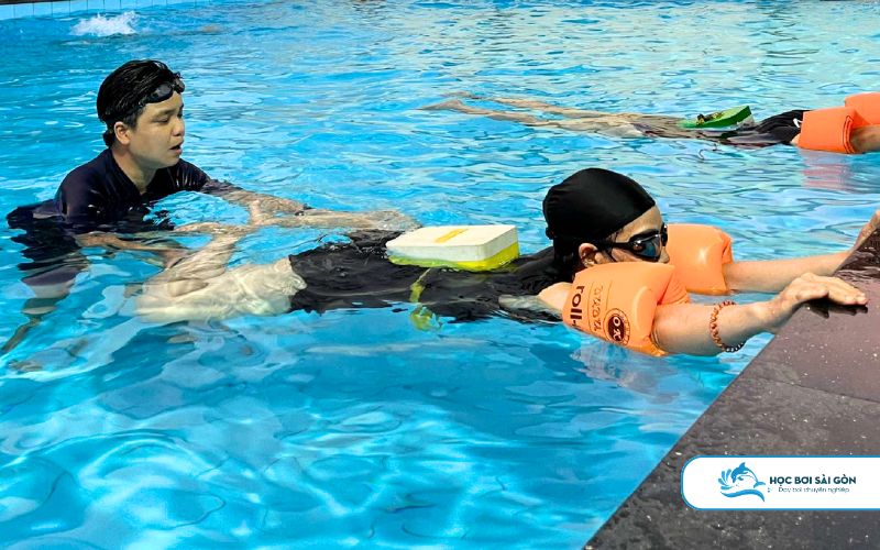 Học bơi không chỉ để giải trí mà còn là kỹ năng bảo vệ tính mạng trước những trường hợp xấu