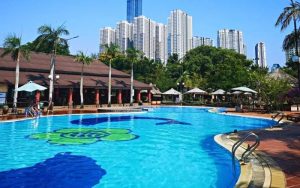 Thiết Bị Nào Giúp Làm Sạch Hồ Bơi